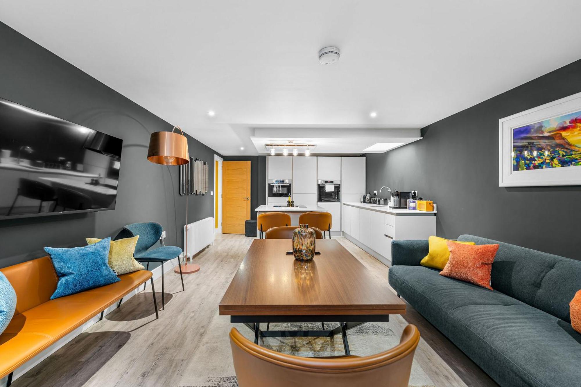 Apartment Righ - Luxury West End Artisan EDI